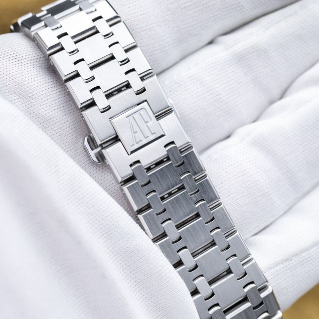 Audemars Piguet Royal Oak 15300ST.OO.1220ST.01 Image 3